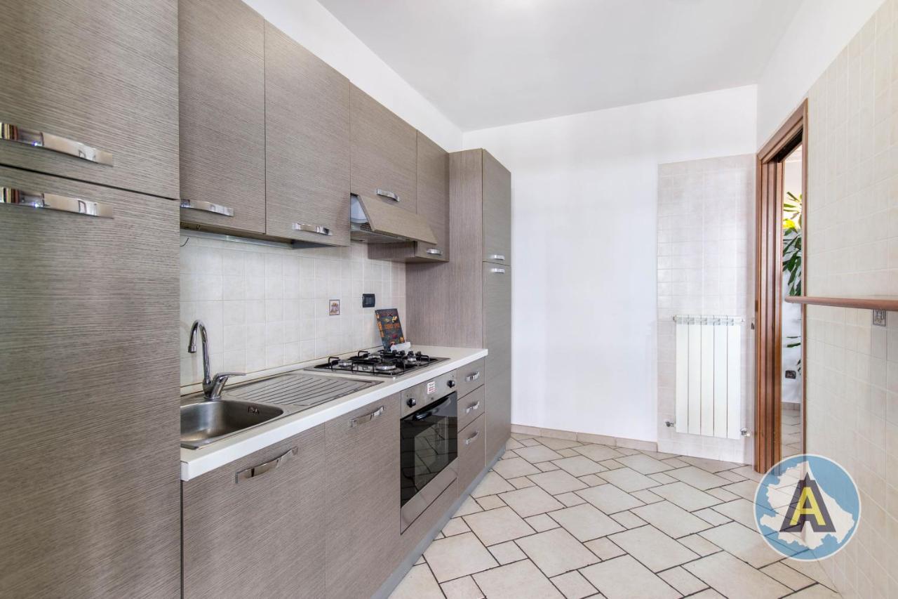 Luminoso A Due Passi Dal Mare 51A Apartment Montesilvano Bagian luar foto