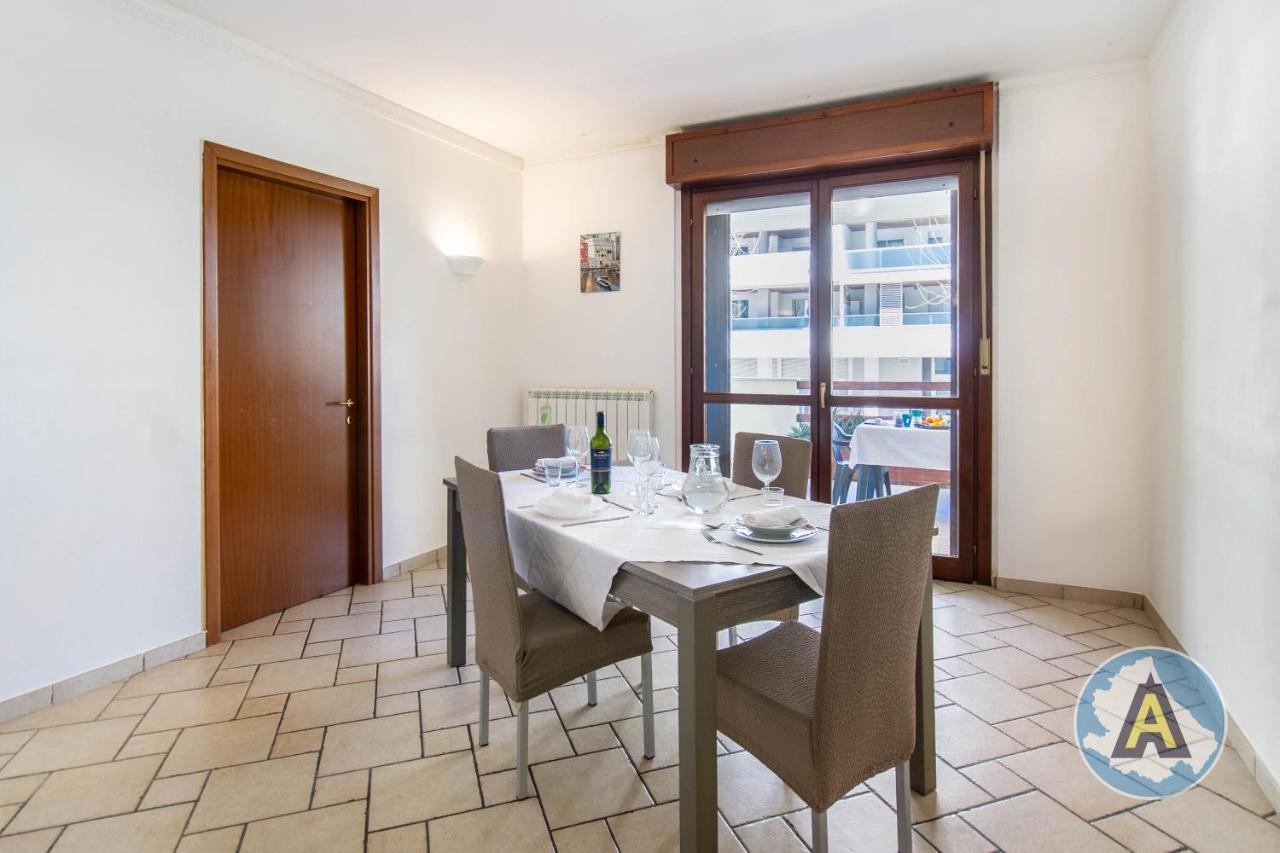 Luminoso A Due Passi Dal Mare 51A Apartment Montesilvano Bagian luar foto