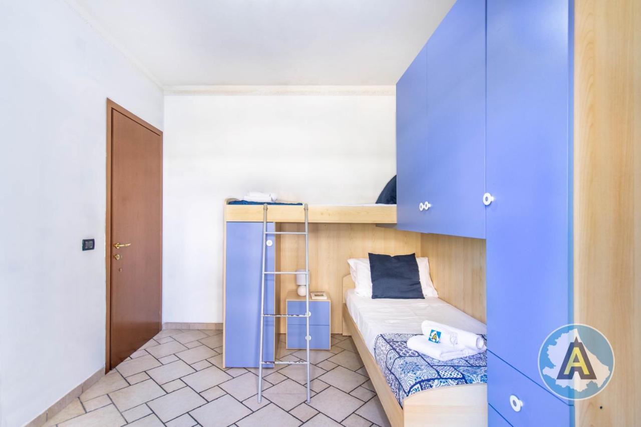Luminoso A Due Passi Dal Mare 51A Apartment Montesilvano Bagian luar foto